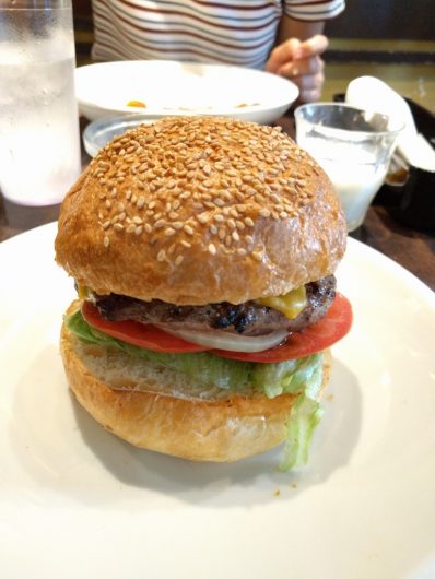 横須賀の美味しいネイビーバーガー