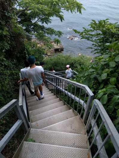 猿島にある急な階段