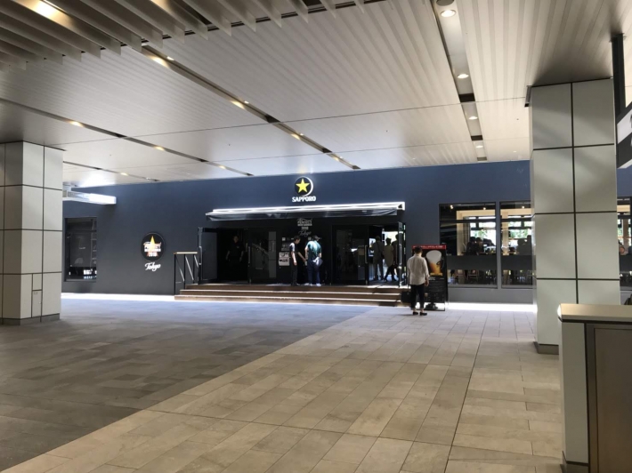JR新宿駅 新南口改札の真向かいのPerfect Beer Garden